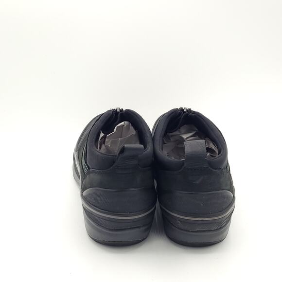 Clarks Outdoor Muckers Ruck Ridge Leather Waterproof Shoe Black Women's size 8.5 - Picture 6 of 9